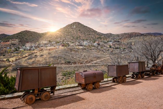 Desert ghost town, deserted train tracks, Jerome, Arizona.