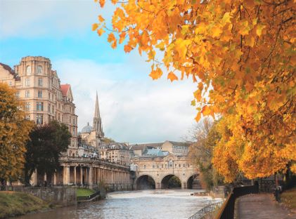 The River Avon passing through Bath, Somerset, England in autumn