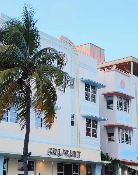 Exterior of Crescent on South Beach